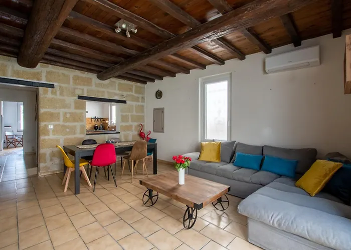 Σπίτι διακοπών Maison Familiale A 2 Min A Pied De L'institut A Armand Calme Jeux Babyfoot Jacuzzi Proche